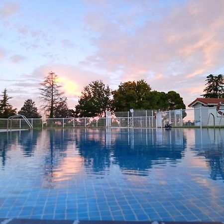 Albergue Zaragoza Camping 外观 照片