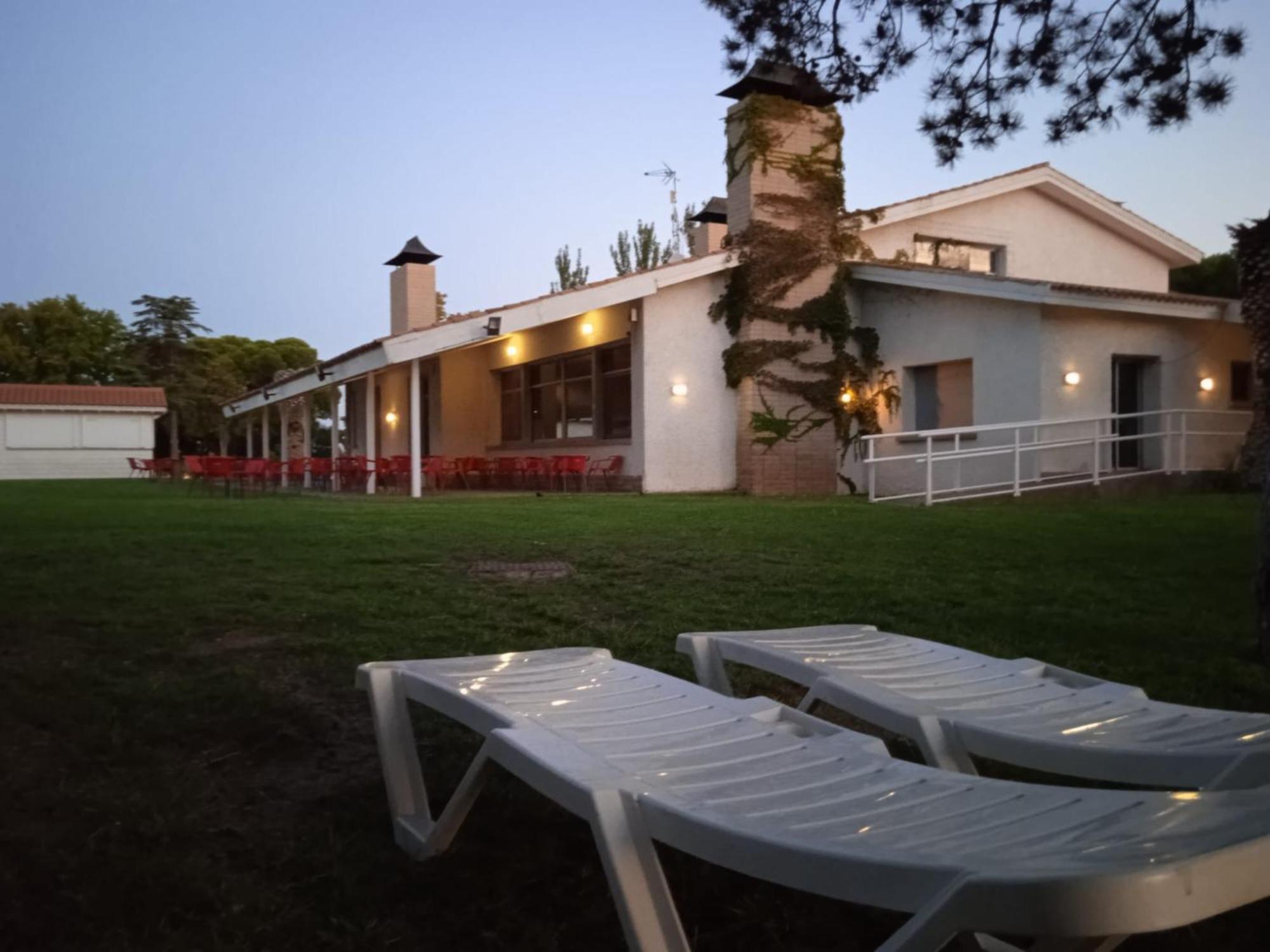 Albergue Zaragoza Camping 外观 照片