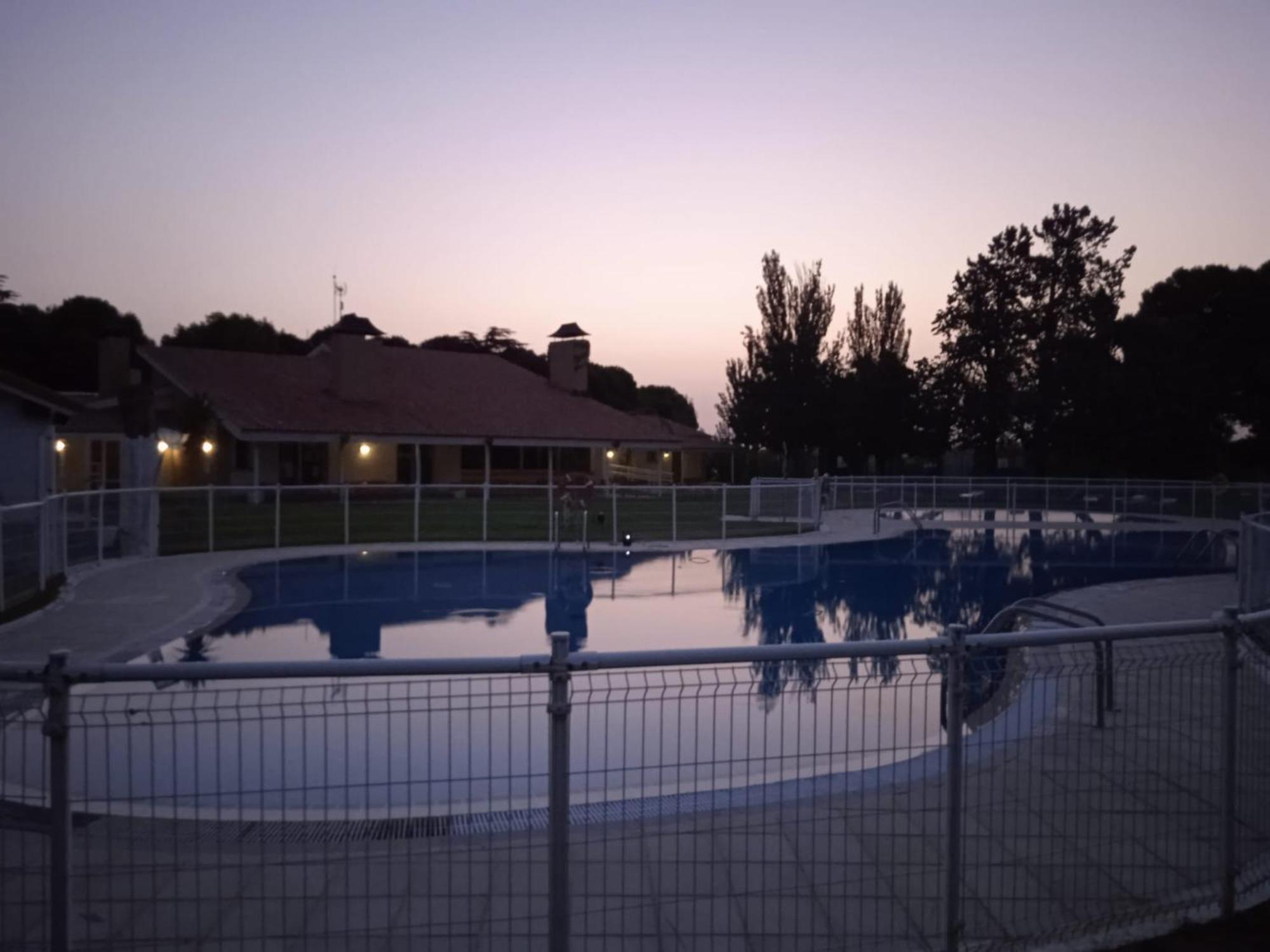 Albergue Zaragoza Camping 外观 照片